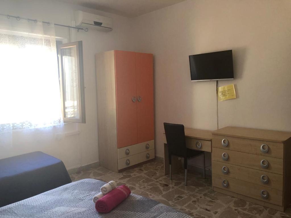 Bed and Breakfast Il Girasole Кротоне Экстерьер фото